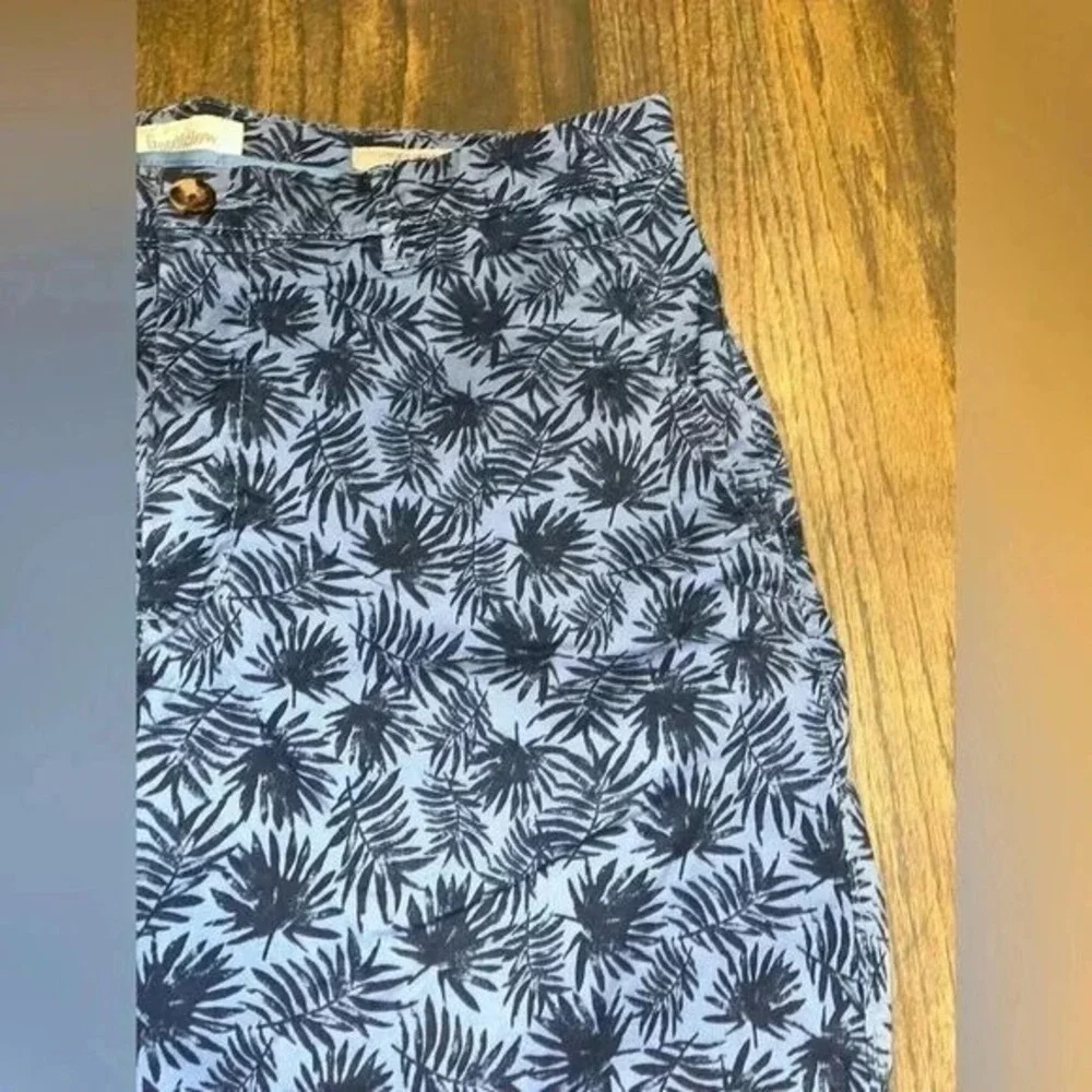 Linden Short Palm Print Tropical Summer Beach Shorts vacation, beach, summer E64